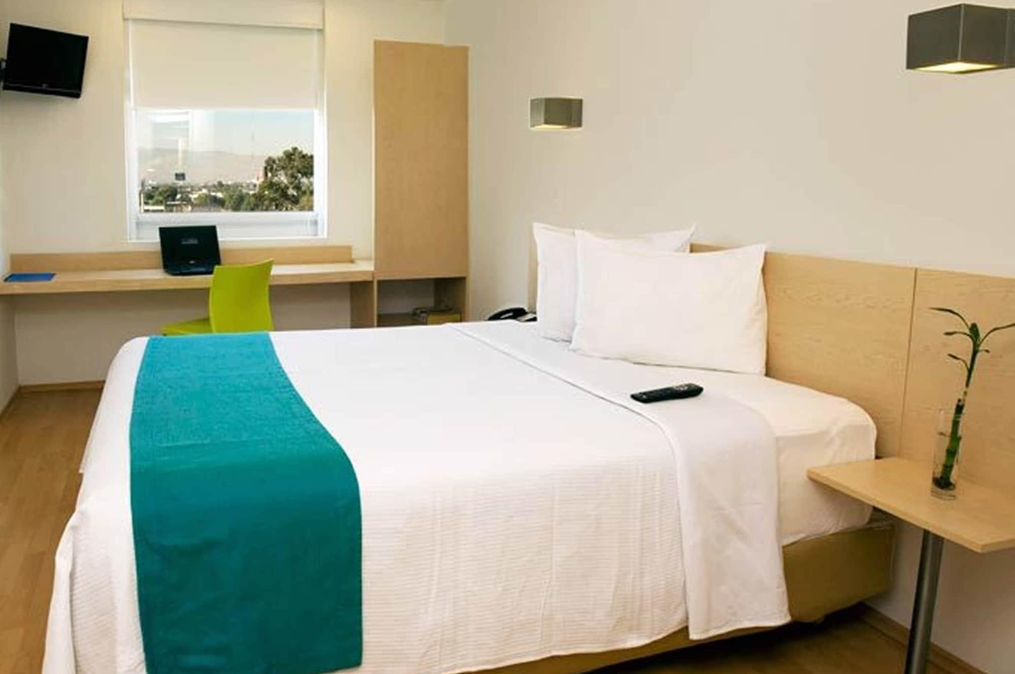 Hotel One San Luis Potosi Glorieta Juarez Exterior foto