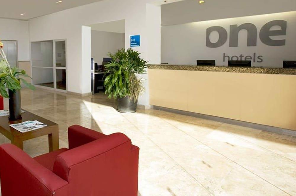 Hotel One San Luis Potosi Glorieta Juarez Exterior foto