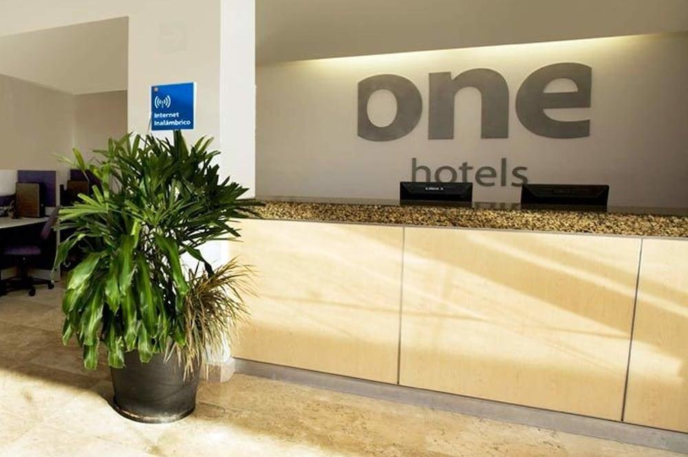 Hotel One San Luis Potosi Glorieta Juarez Exterior foto