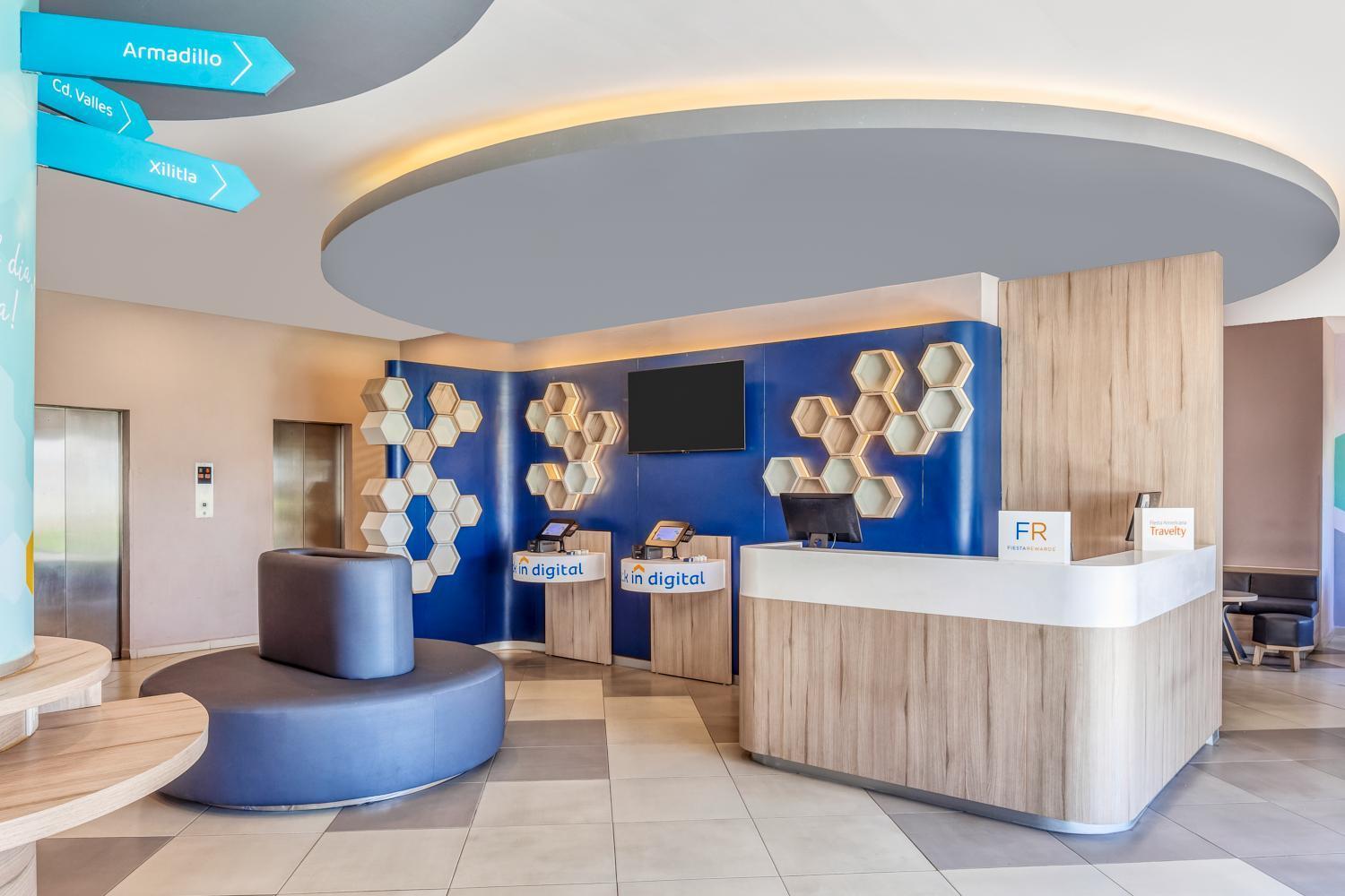 Hotel One San Luis Potosi Glorieta Juarez Exterior foto